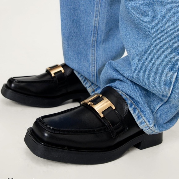 Nasty Gal 100% Leather Gold Buckle Chunky Loafers - Picture 2 of 8